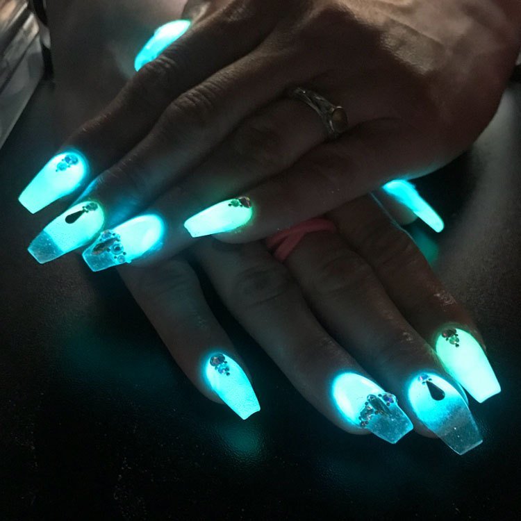 Glow In Dark UV Nail Polish(Imported)💅🌙 - Trendart