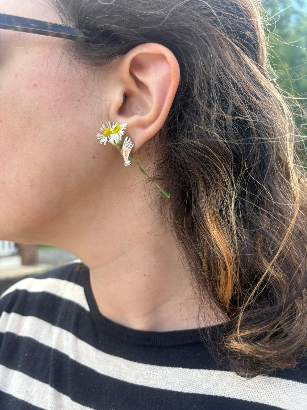 Holding Flowers Hand Studs in Sterling Silver - Trendart