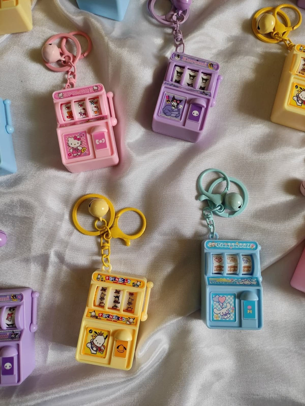 ✨ Kawaii Mini Slot Machine Keychain - Trendart